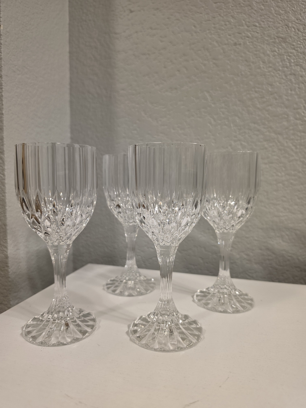 Bretagne Cut Crystal Wine Glasses - Clear Stemware (Set of 4)